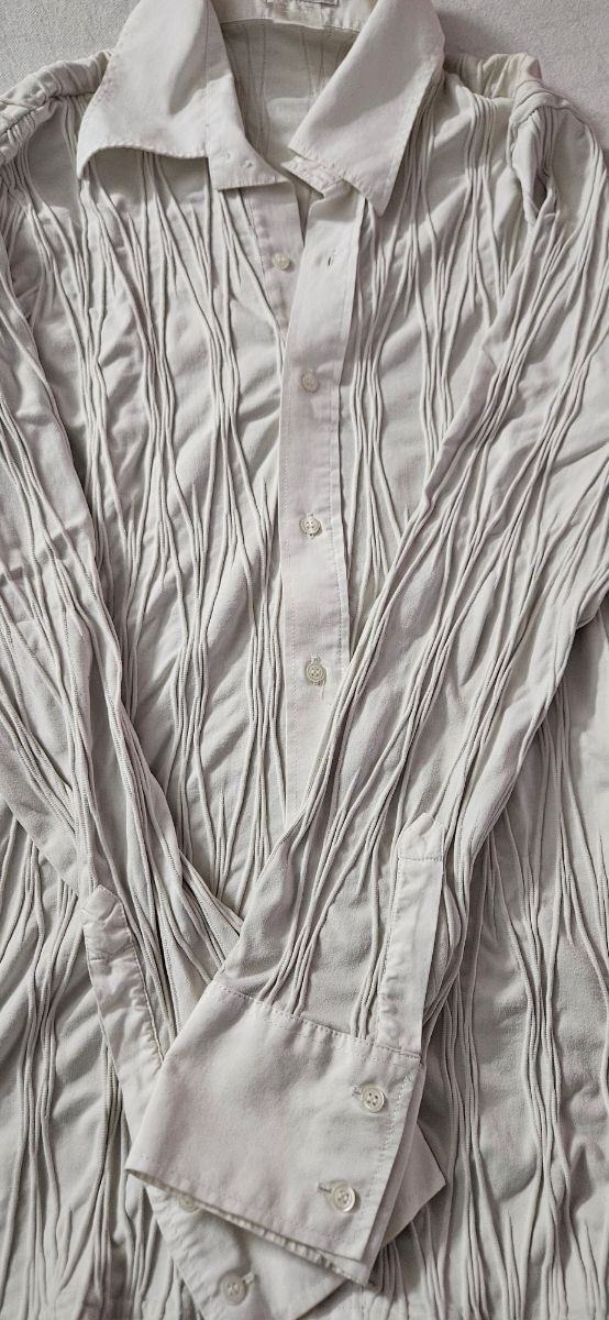 Camicia bianca ricamata