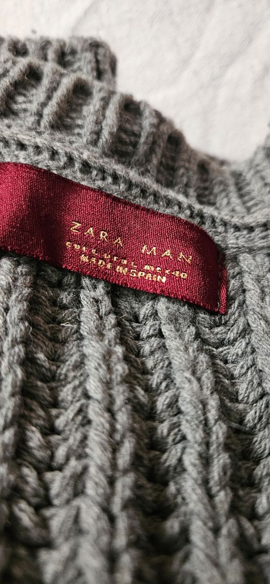 Maglione ricamato grigio 