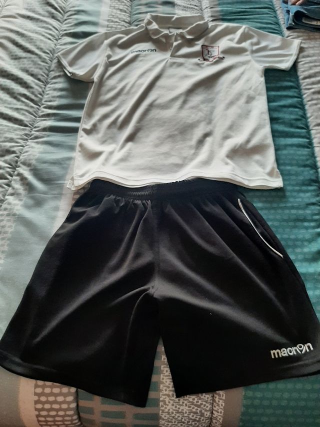 ropa de colegio Divina Pastora