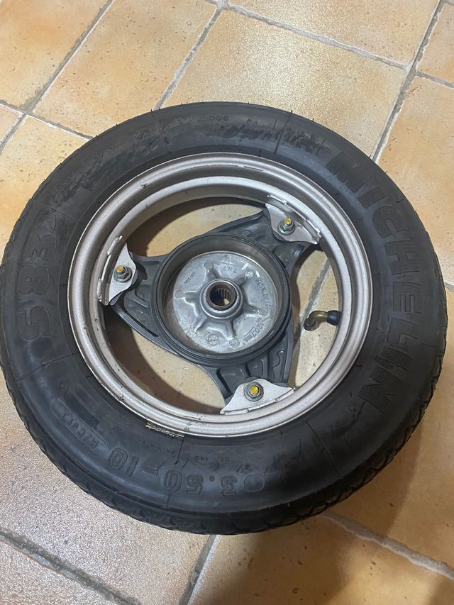 Llanta Moto.