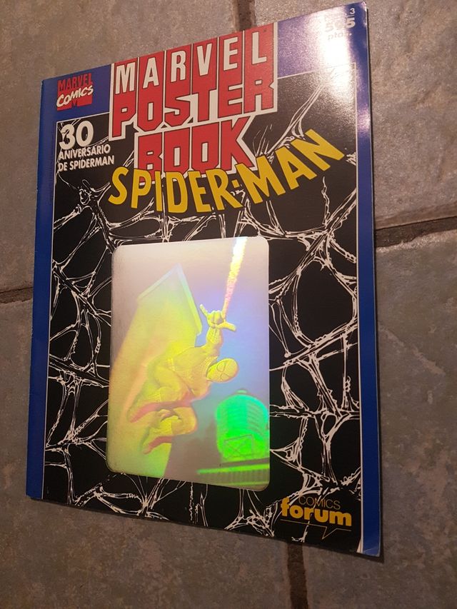 3 posterbooks ilustraciones Marvel