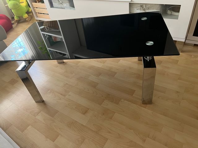 Mesa de centro de cristal negro