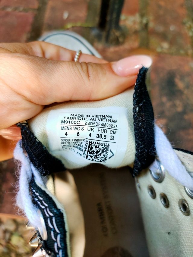 Converse glitterate con borchie