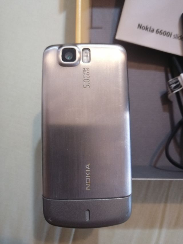 Nokia 6600i slide