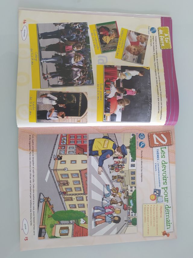 Libro de francés Pyrámides 2 de Pearson