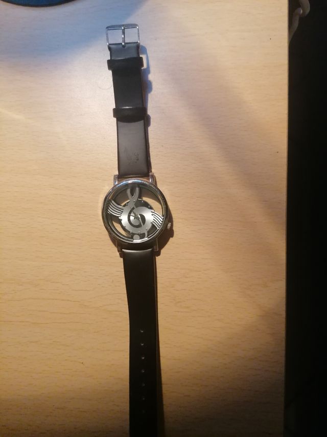 orologio con chiave di violino