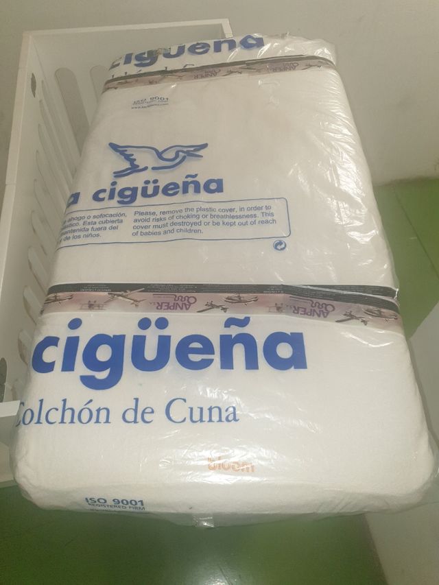 Cuna+cambiador Alma de la marca Bloom Baby