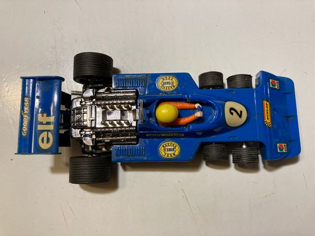 COCHE DE SCALEXTRIC. TYRREL P34 DE 6 RUEDAS.