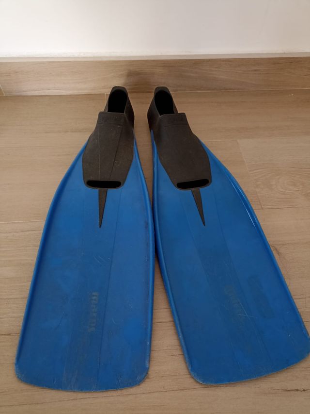 Equipo de buceo (gafas y aletas)