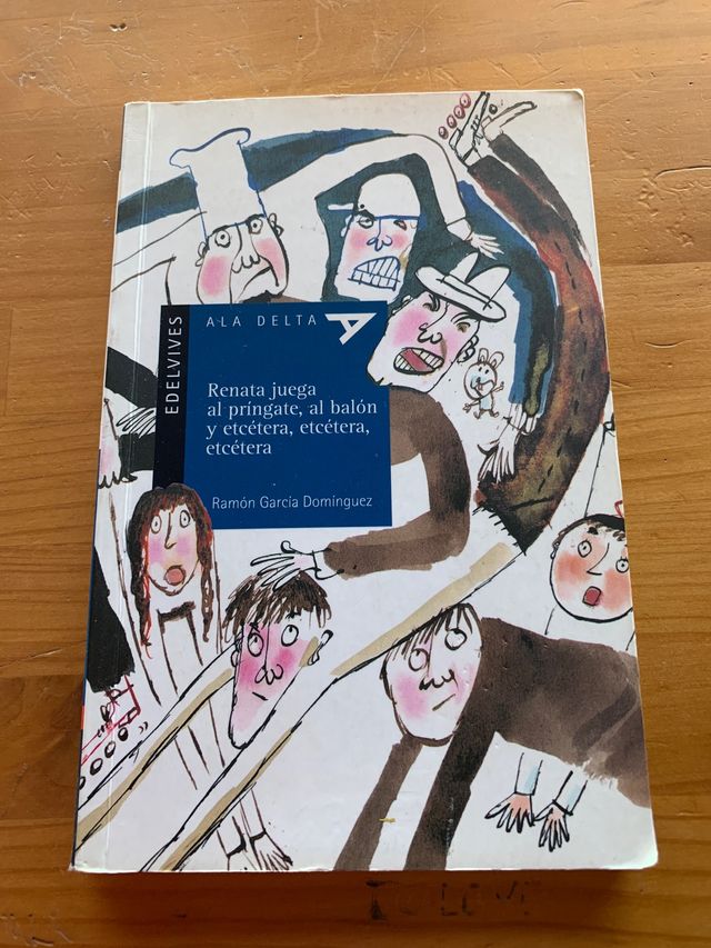 Renata juega al príngate, al balón y etc