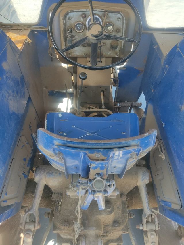 despiece tractor ebro de segunda mano por 1 EUR en Roales en WALLAPOP