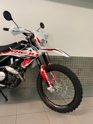 Rieju mrt 125 pro