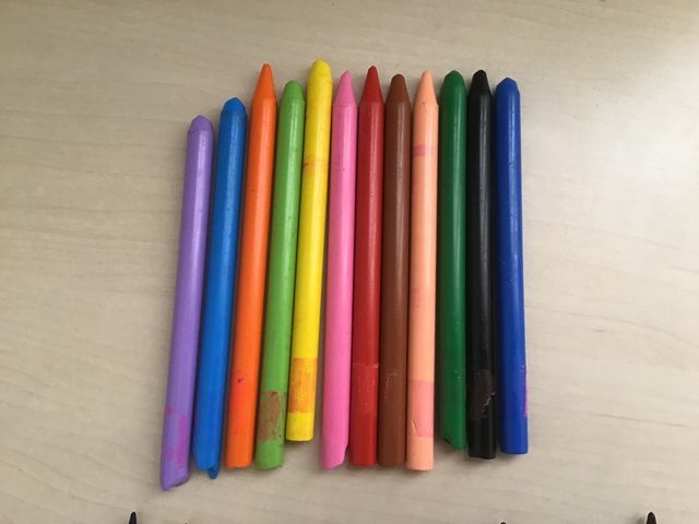 Pack de pinturas. Rotuladores, maderas y ceras