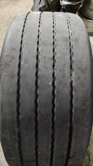 neumático 385/55R22.5