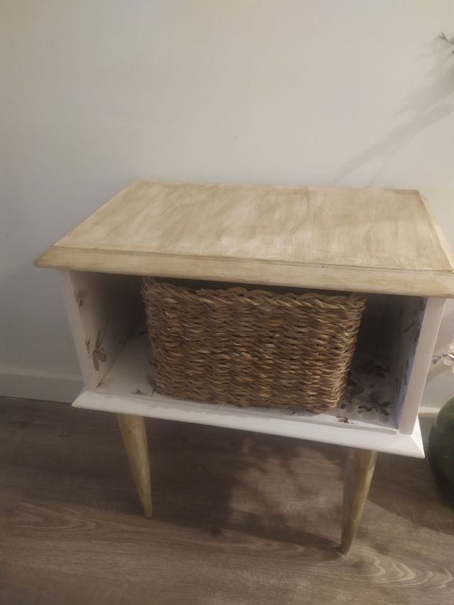 Cabecero y mesita ((BAJADA DE PRECIO))