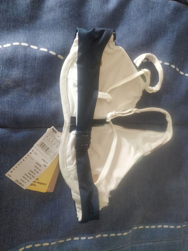 Top bikini donna marca Secrets taglia 85b