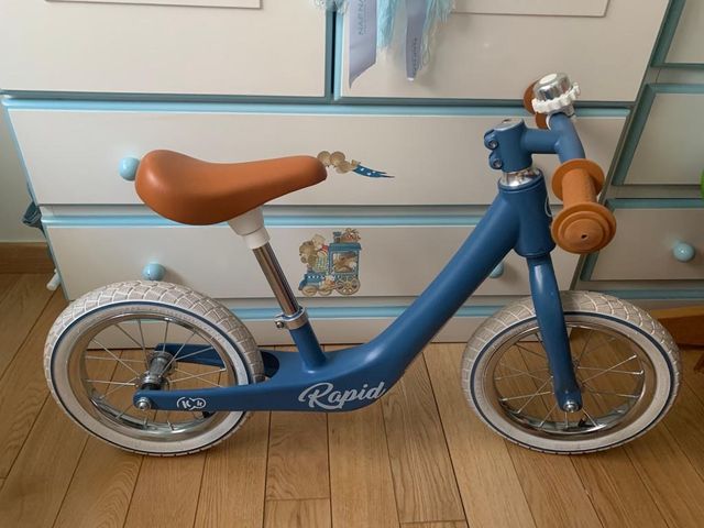 Bicicleta sin pedales como NUEVA