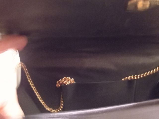 Bolso de raso negro
