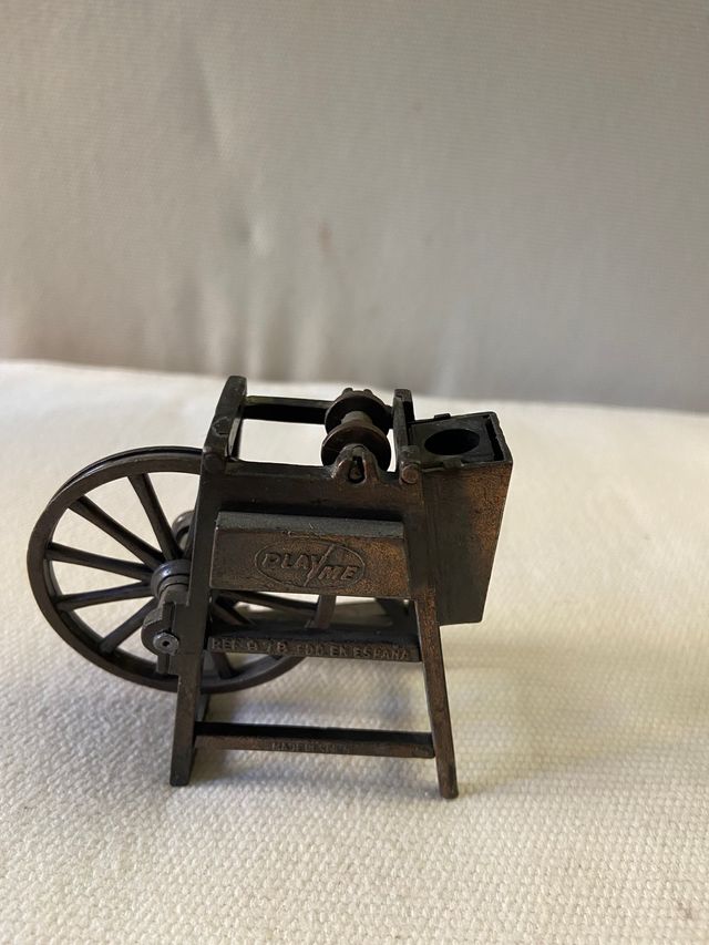 Sacapuntas metal años 80