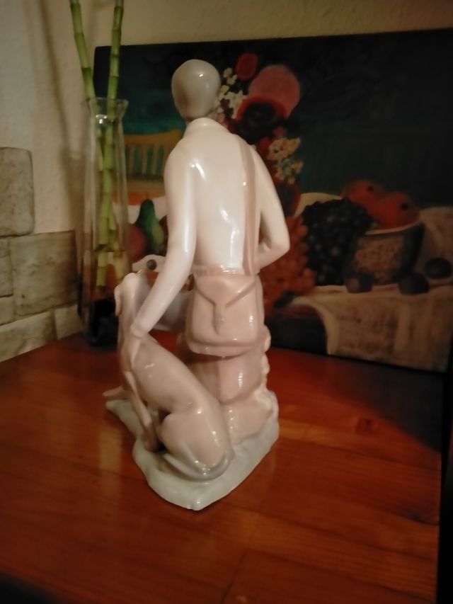 Figura de porcelana.