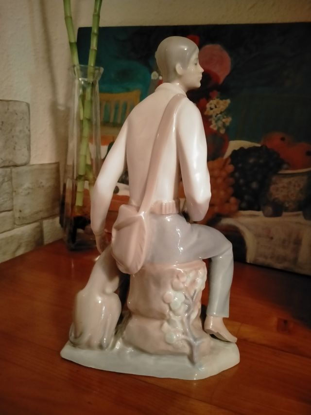 Figura de porcelana.
