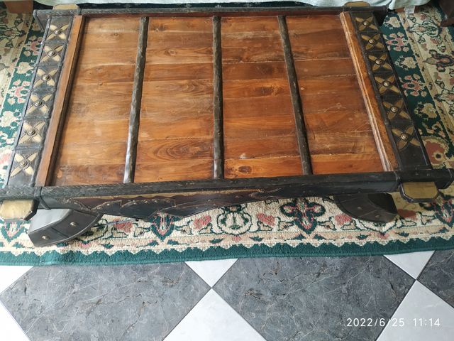 Exótica mesa baja de centro