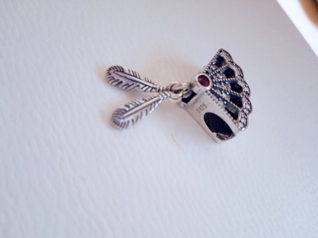charm abanico con plumas 🪭