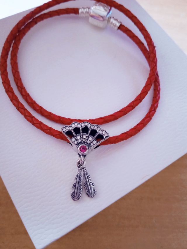 charm abanico con plumas 🪭