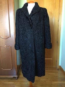 ABRIGO DE ASTRACAN DE MUJER