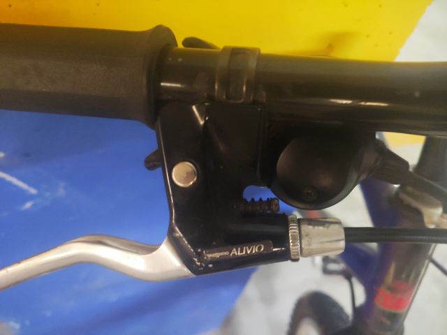 Mountain bike MTB in alluminio a 21 velocità