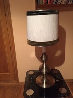 LÁMPARA DE TULIPA REDONDA SOBREMESA