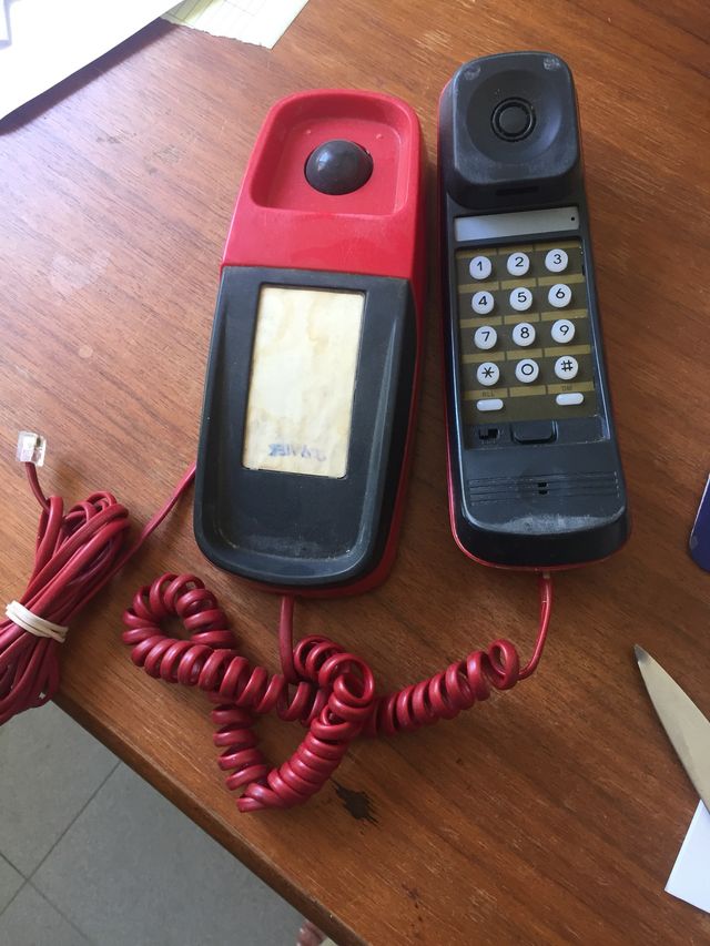 Teléfono antiguo