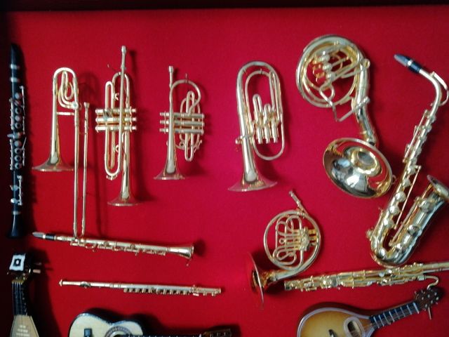 Colección de mini instrumentos musicales (adornar)