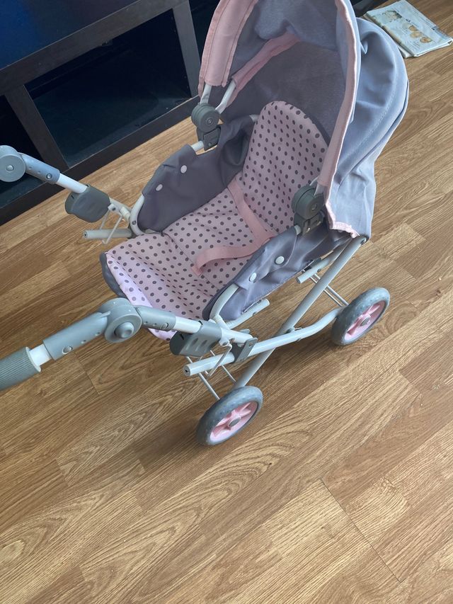 Coche para muñecas plegable