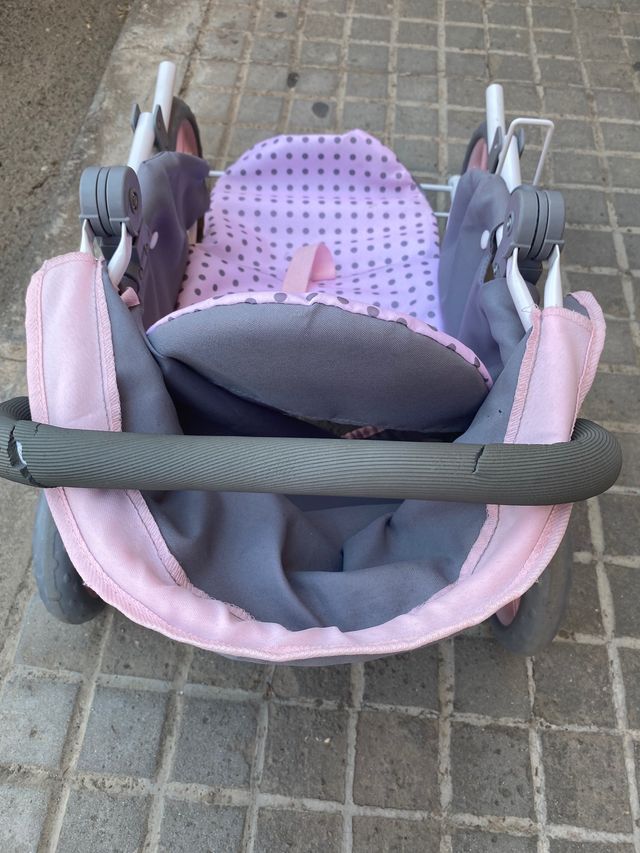 Coche para muñecas plegable