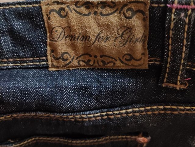 Falda vaquera de niña