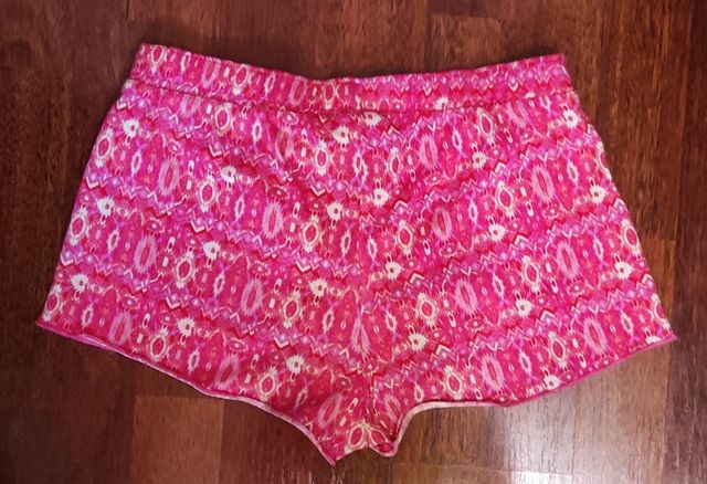 Pantalón corto estampado para niña