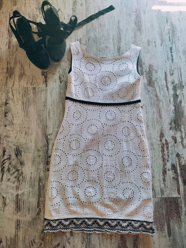 Vestido bordado inglés color blanco talla S