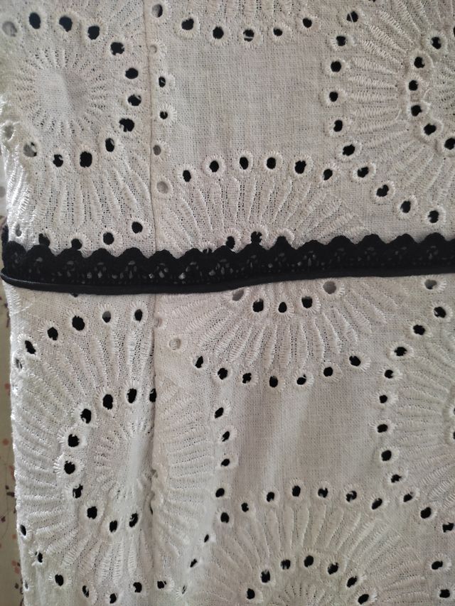 Vestido bordado inglés color blanco talla S