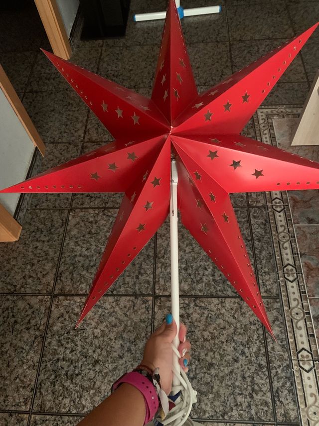 Lámpara de mesa estrella roja