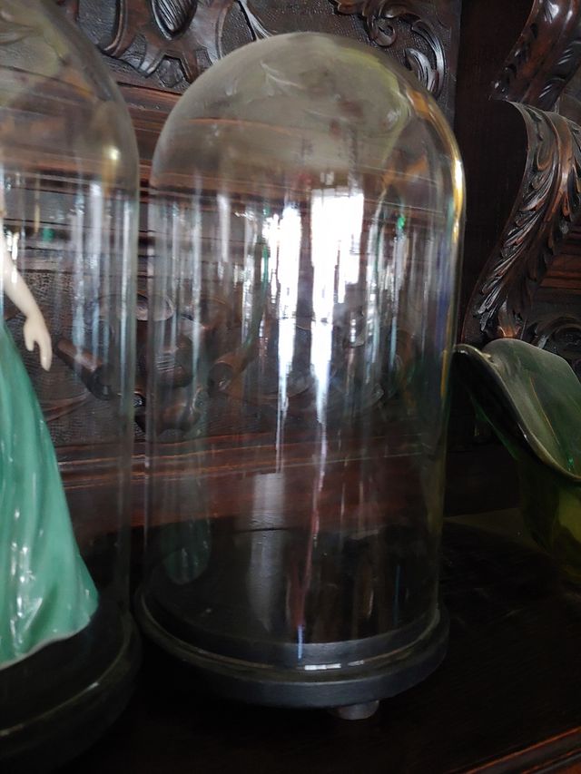 Vitrina cúpula de cristal grueso para figura de co