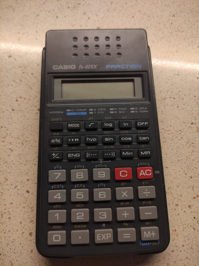 calculadora científica Casio fx-82s