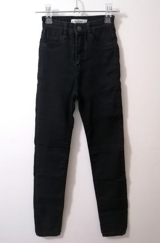 Jeans negros Pull&Bear