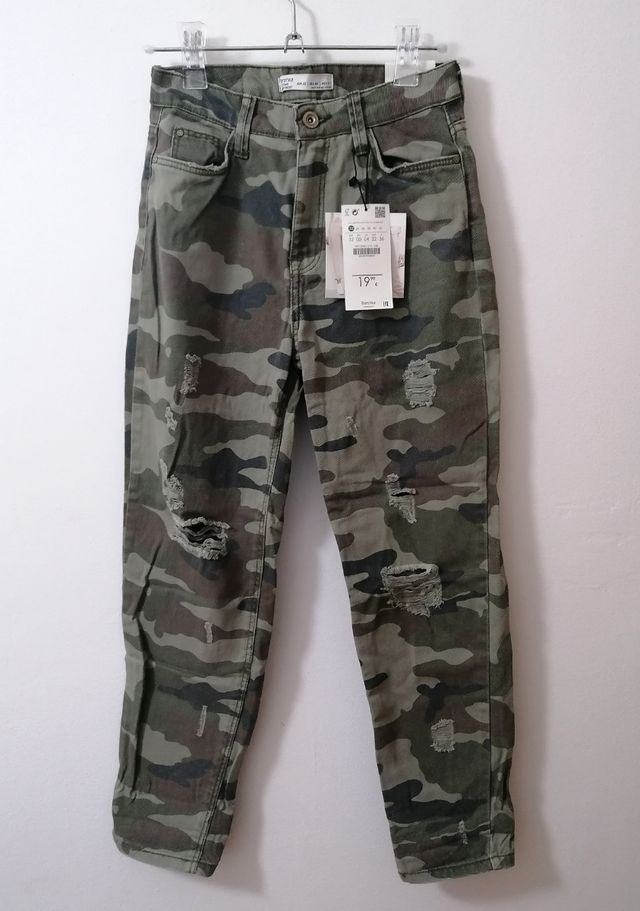 Jeans mom militar Bershka