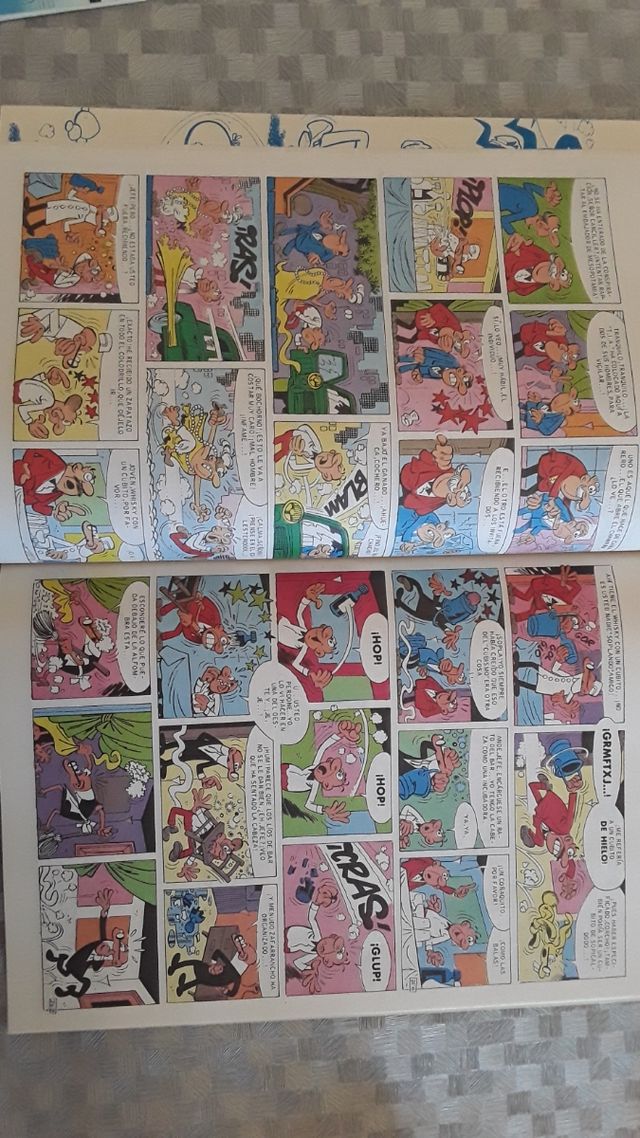 Comics Mortadelo y Filemon + Botones Sacarino