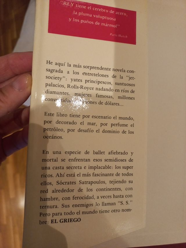 2 libros: El griego y El mundo del delito