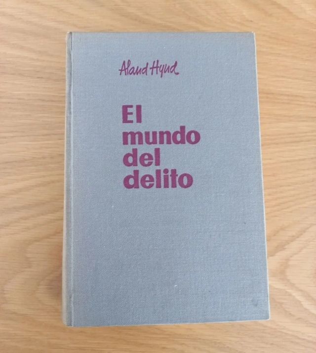 2 libros: El griego y El mundo del delito