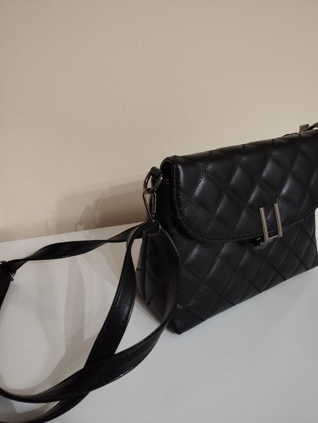 Bolso negro sin estrenar