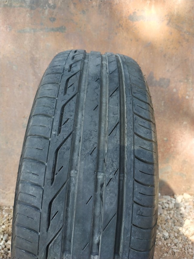 neumático bridgestone