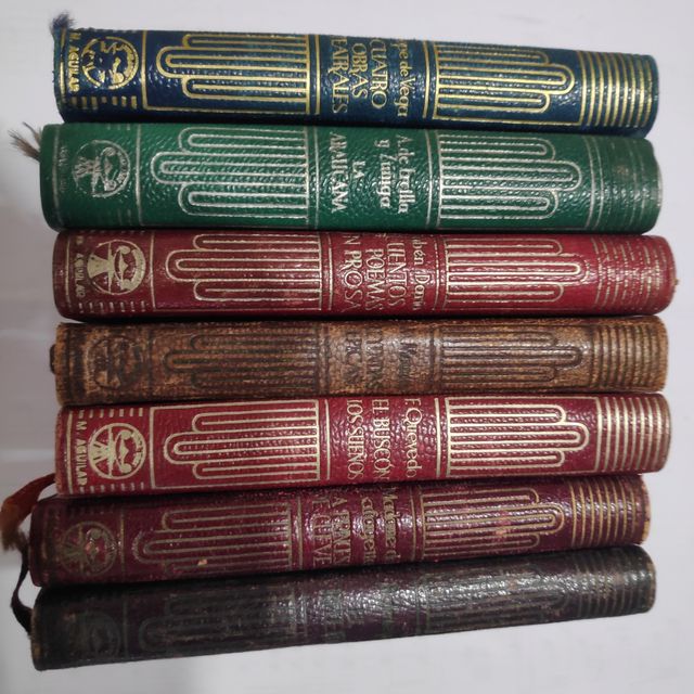 Colección libros  " Crisol ".